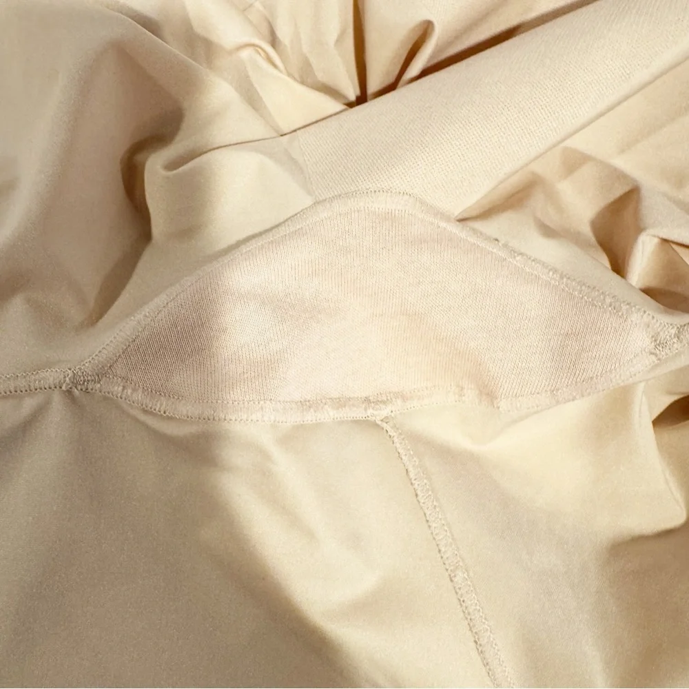 SPANX brand style